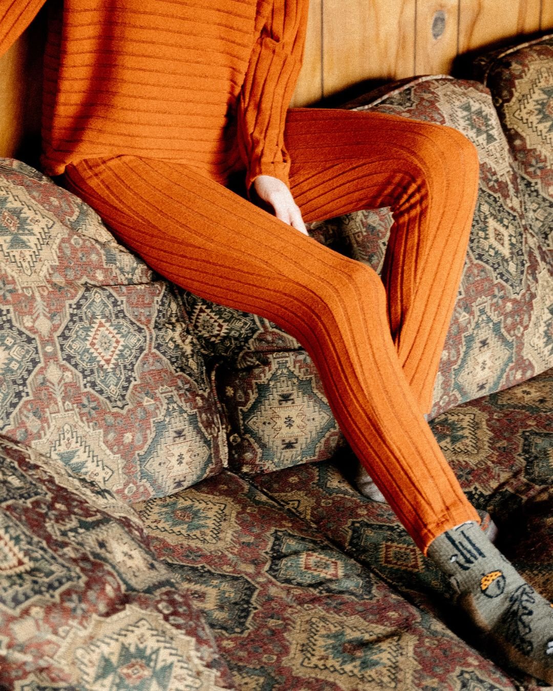 http://seamlesslingerie.com/cdn/shop/products/soft-lounge-ribbed-knit-relaxed-leggingstones-925677.jpg?v=1704306309